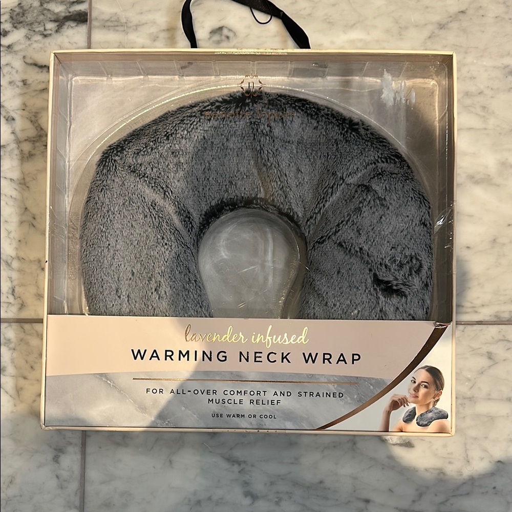 NEW in box Nanette Lepore Lavender Scented Neck Wrap in Gray